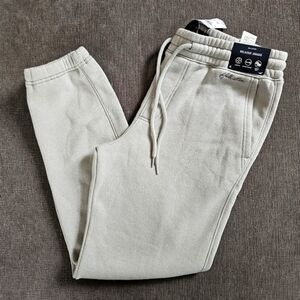 NWT Hollister Men's Light Gray Relaxed Fleece Logo Joggers Size Medium